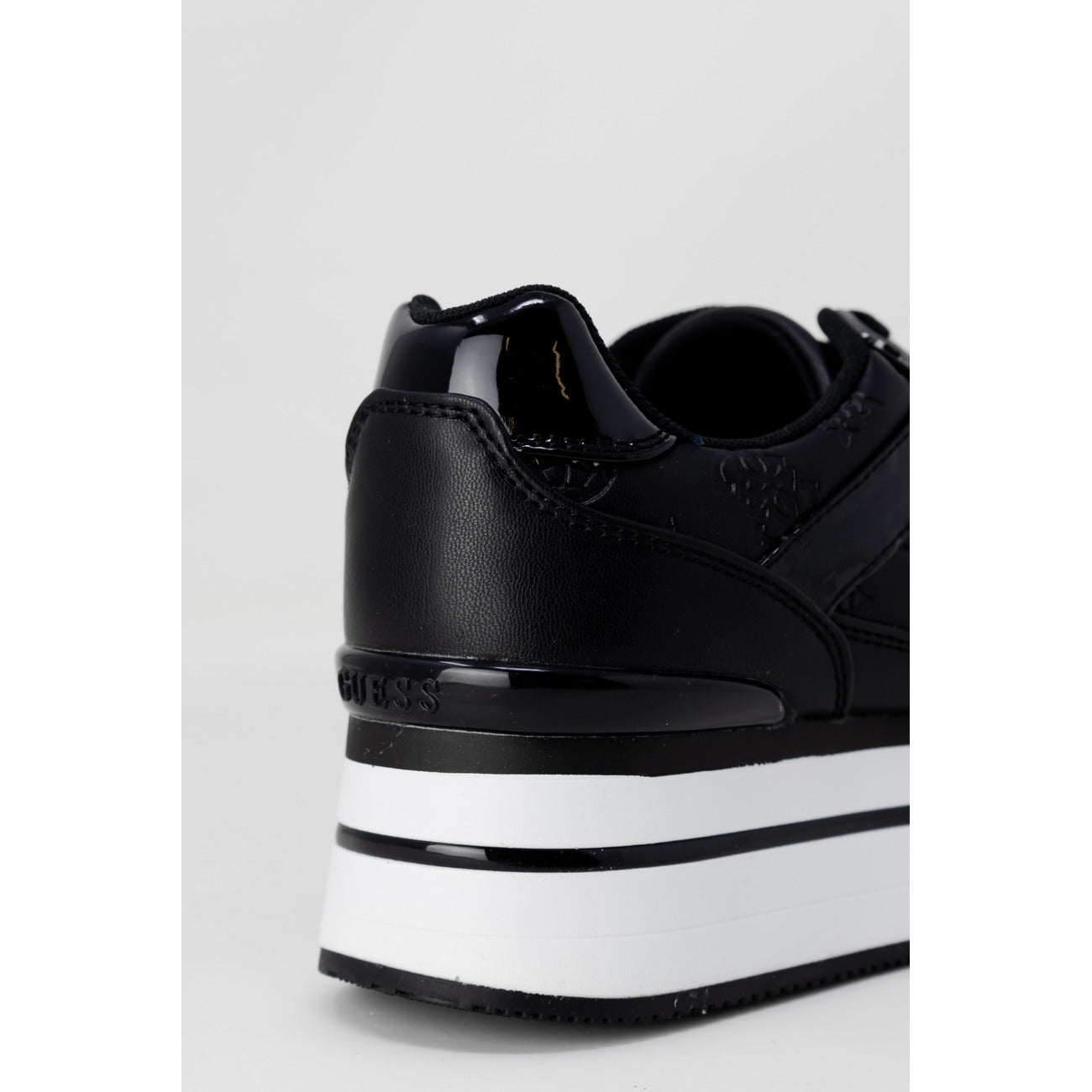 Guess - Guess Femme Baskets